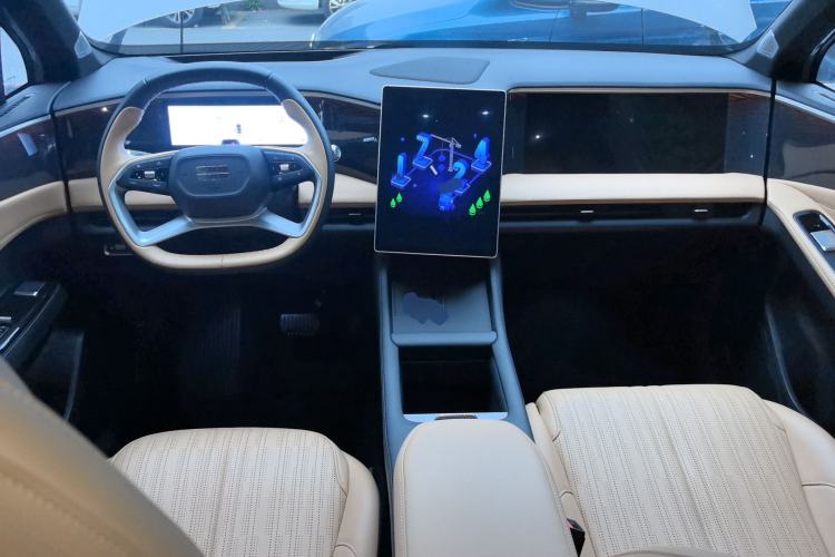 Used Geely Galaxy L7 2024 1.5T 115 km Starship Dragon Edition Center Console