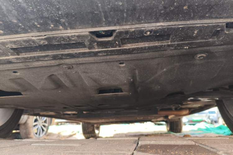 Used Geely Galaxy L7 2024 1.5T 115 km PLUS Dragon Edition Chassis Front