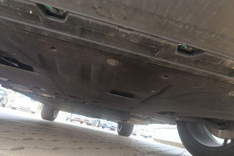 Used Geely Galaxy L7 2024 1.5T 115 km MAX Dragon Edition Chassis Front