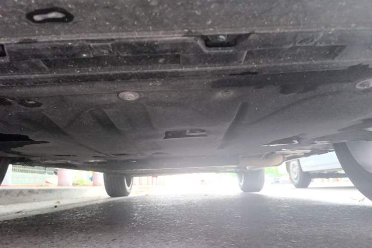 Used Geely Galaxy L7 2024 1.5T 115 km PLUS Dragon Edition Chassis Front