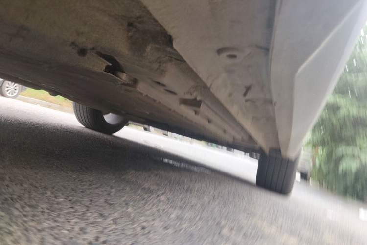 Used Geely Galaxy L7 2024 1.5T 115 km PLUS Dragon Edition Chassis Rear Right
