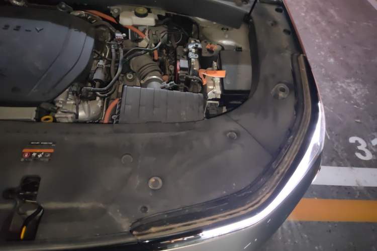 Used Geely Galaxy L7 2024 1.5T 115 km MAX Dragon Edition Engine Bay Left