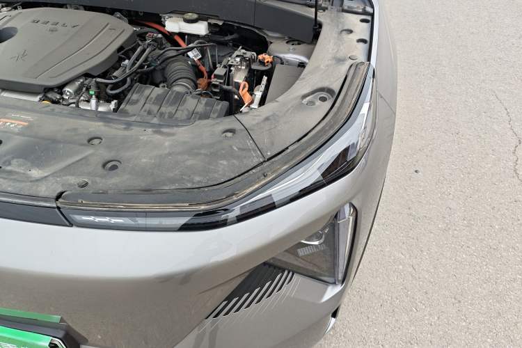 Used Geely Galaxy L7 2024 1.5T 115 km PLUS Dragon Edition Engine Bay Left