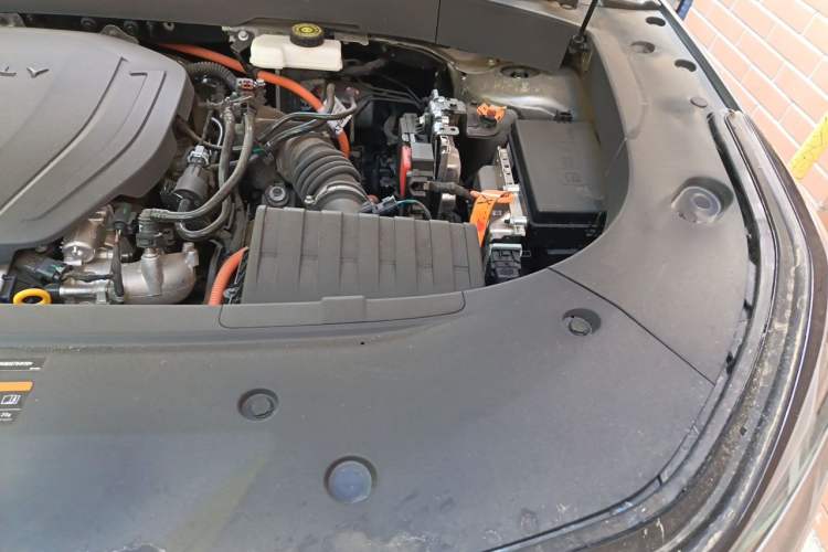 Used Geely Galaxy L7 2024 1.5T 115 km PLUS Dragon Edition Engine Bay Left
