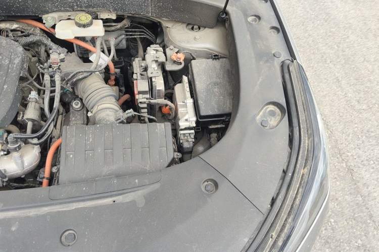 Used Geely Galaxy L7 2024 1.5T 115 km PLUS Dragon Edition Engine Bay Left
