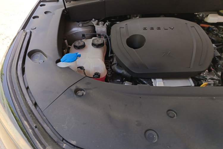 Used Geely Galaxy L7 2024 1.5T 115 km PLUS Dragon Edition Engine Bay Right