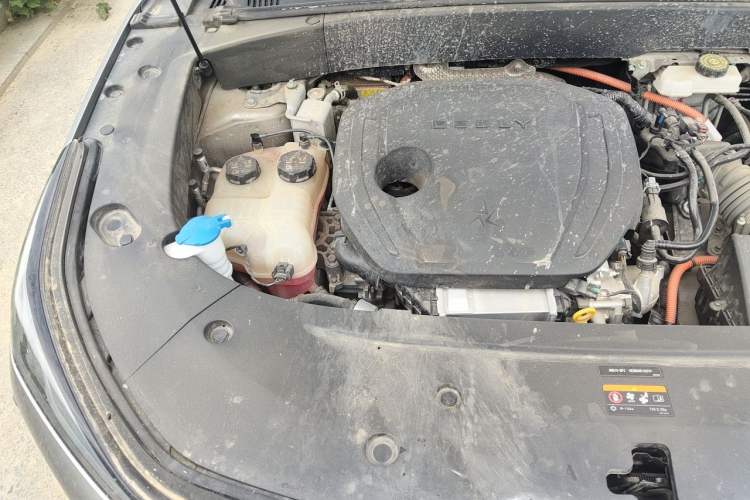 Used Geely Galaxy L7 2024 1.5T 115 km PLUS Dragon Edition Engine Bay Right