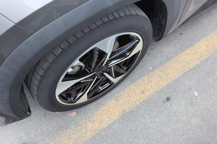 Used Geely Galaxy L7 2024 1.5T 115 km Starship Dragon Edition Exterior 4