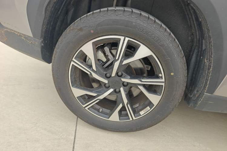 Used Geely Galaxy L7 2024 1.5T 55km PRO Dragon Edition Exterior 5