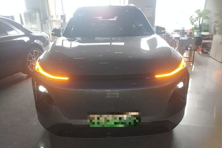 Used Geely Galaxy L7 2024 1.5T 115 km PLUS Dragon Edition Front
