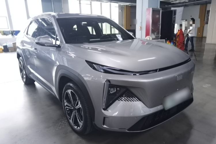 Used Geely Galaxy L7 2024 1.5T 115 km PLUS Dragon Edition Front Right 45 Deg