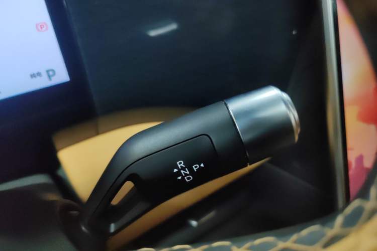 Used Geely Galaxy L7 2024 1.5T 115 km PLUS Dragon Edition Gear Lever