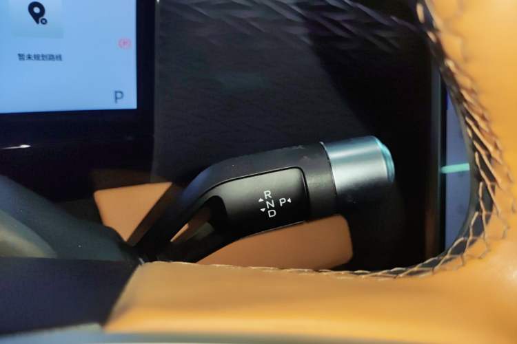 Used Geely Galaxy L7 2024 1.5T 115 km Starship Dragon Edition Gear Lever