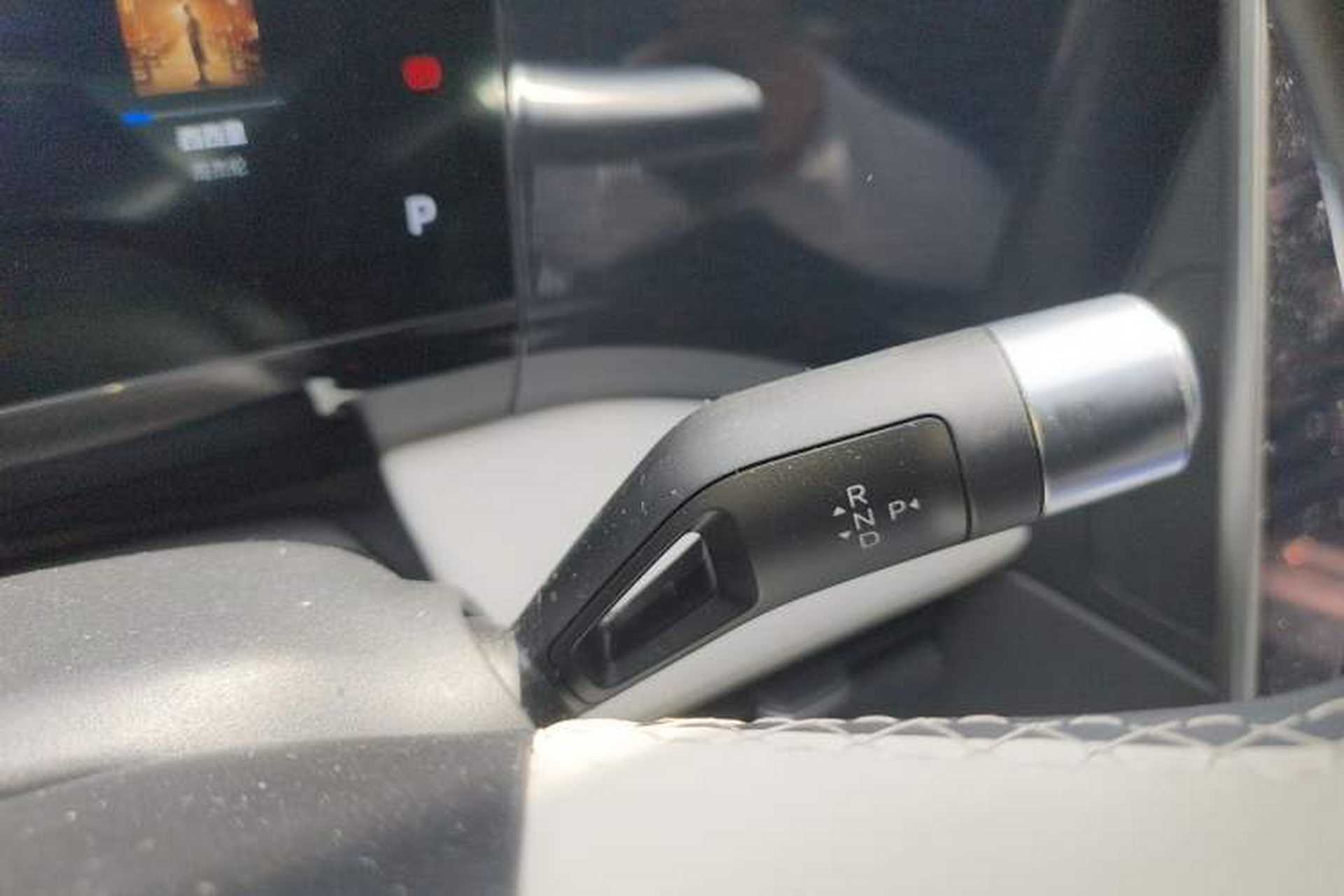 Used Geely Galaxy L7 2024 1.5T 115 km MAX Dragon Edition Gear Lever