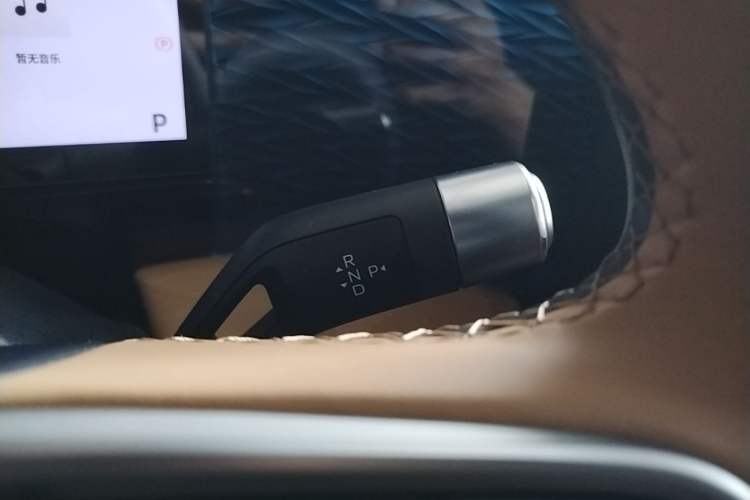 Used Geely Galaxy L7 2024 1.5T 115 km Starship Dragon Edition Gear Lever