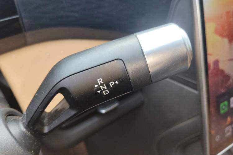 Used Geely Galaxy L7 2024 1.5T 115 km PLUS Dragon Edition Gear Lever