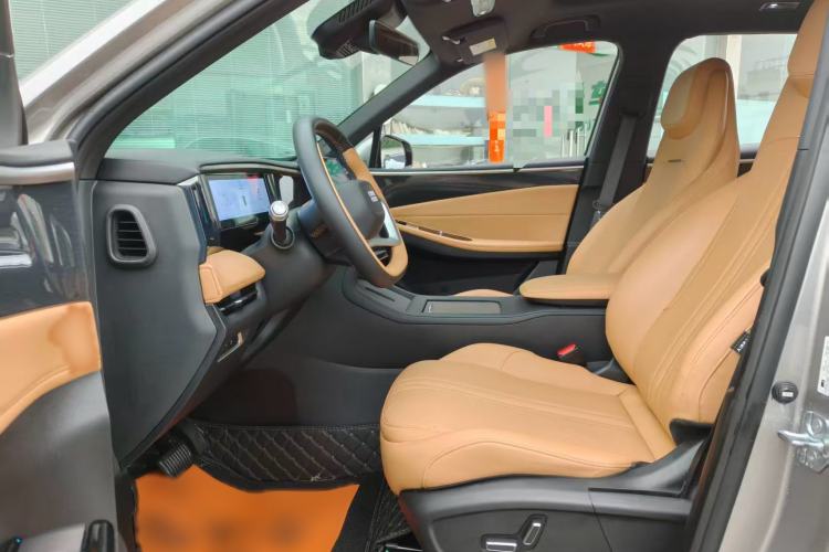 Used Geely Galaxy L7 2024 1.5T 115 km PLUS Dragon Edition Interior 2