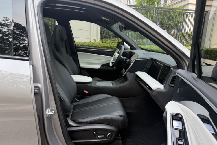 Used Geely Galaxy L7 2024 1.5T 115 km MAX Dragon Edition Interior 3