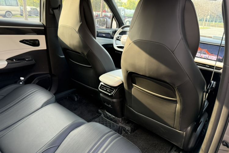 Used Geely Galaxy L7 2024 1.5T 115 km PLUS Dragon Edition Interior 4