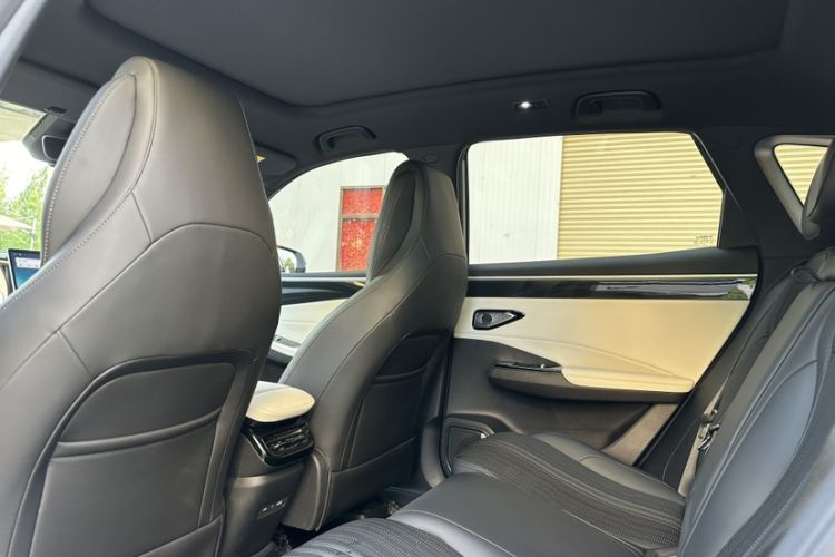 Used Geely Galaxy L7 2024 1.5T 115 km PLUS Dragon Edition Interior 7