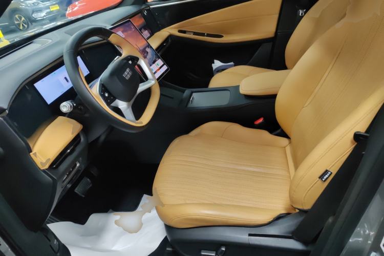 Used Geely Galaxy L7 2024 1.5T 115 km PLUS Dragon Edition Left Front Seat