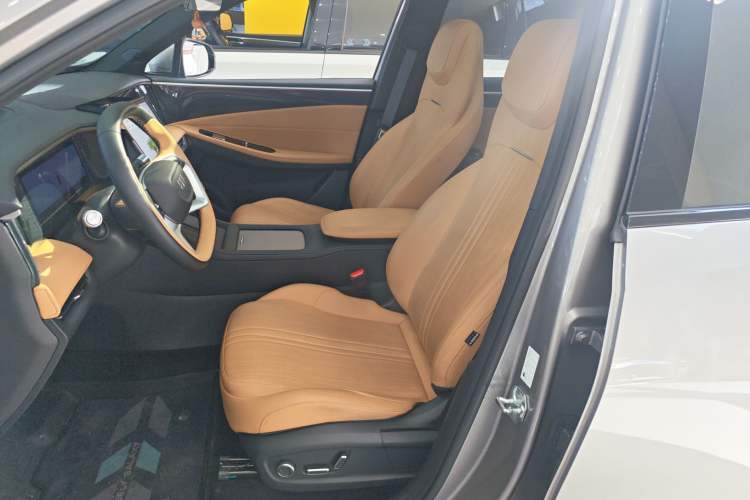 Used Geely Galaxy L7 2024 1.5T 115 km MAX Dragon Edition Left Front Seat
