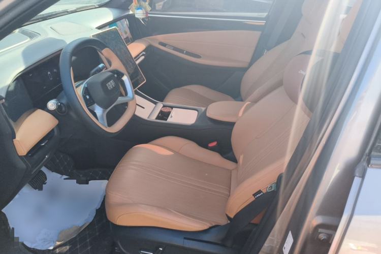 Used Geely Galaxy L7 2024 1.5T 115 km PLUS Dragon Edition Left Front Seat
