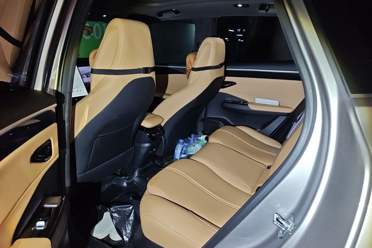 Used Geely Galaxy L7 2024 1.5T 55km PRO Dragon Edition Left Rear Seat
