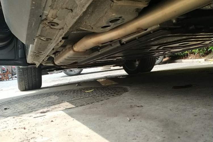 Used Geely Galaxy L7 2024 1.5T 115 km PLUS Dragon Edition Left Side Sill