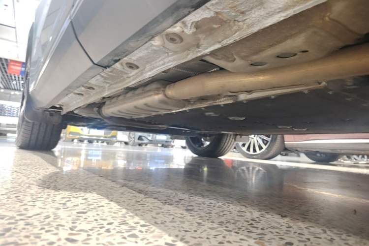 Used Geely Galaxy L7 2024 1.5T 115 km PLUS Dragon Edition Left Side Sill