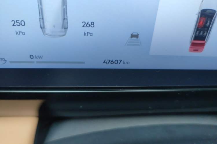 Used Geely Galaxy L7 2024 1.5T 115 km PLUS Dragon Edition Odometer Close Up