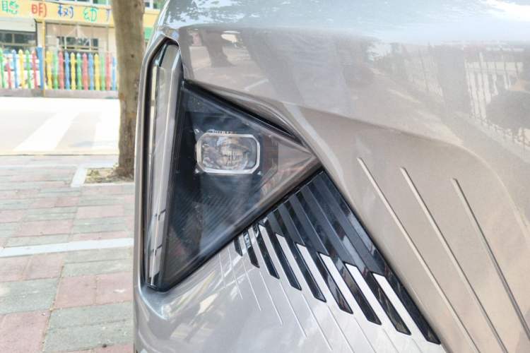 Used Geely Galaxy L7 2024 1.5T 115 km Starship Dragon Edition Right Front Headlight