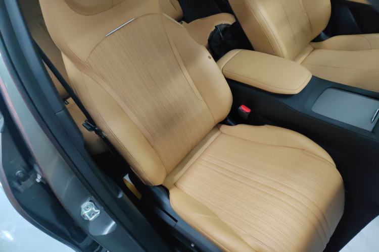 Used Geely Galaxy L7 2024 1.5T 115 km PLUS Dragon Edition Right Front Seat