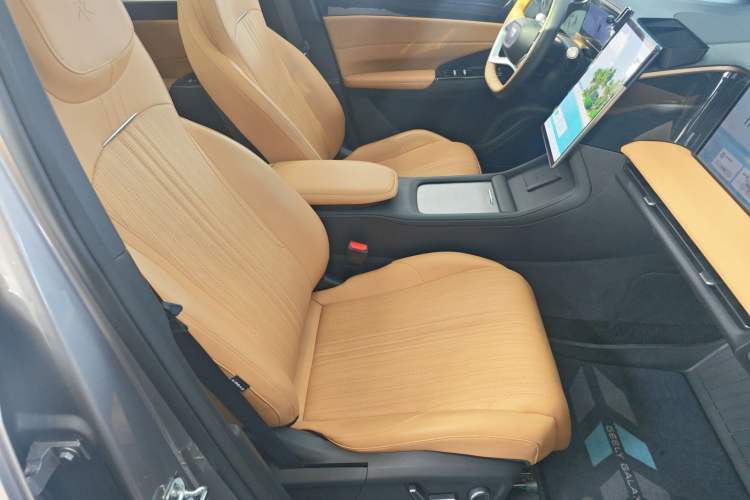 Used Geely Galaxy L7 2024 1.5T 115 km MAX Dragon Edition Right Front Seat