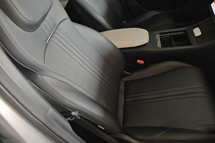 Used Geely Galaxy L7 2024 1.5T 115 km MAX Dragon Edition Right Front Seat