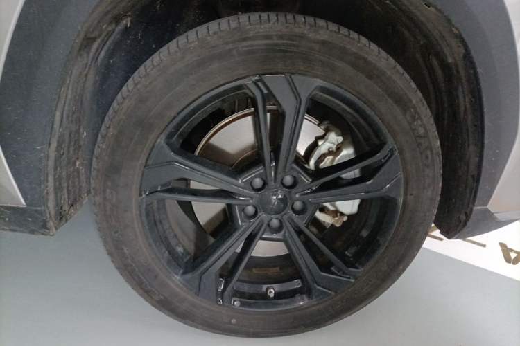 Used Geely Galaxy L7 2024 1.5T 115 km PLUS Dragon Edition Right Front Wheel Hub