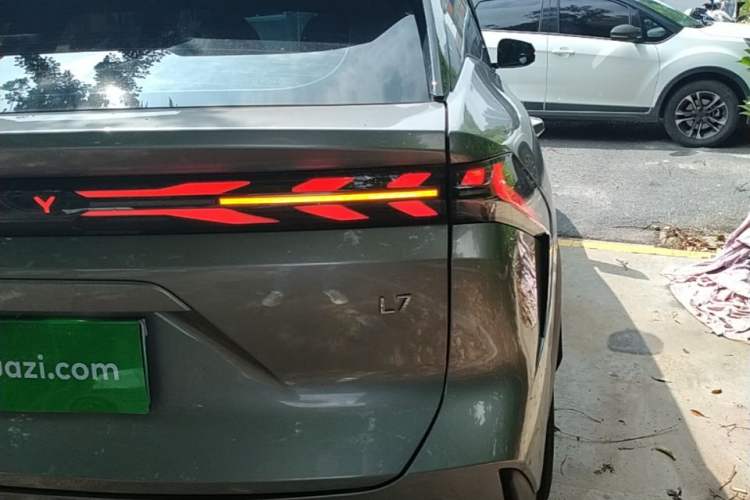 Used Geely Galaxy L7 2024 1.5T 115 km PLUS Dragon Edition Right Rear Taillight