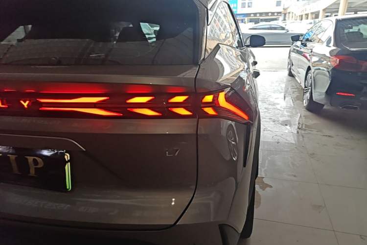 Used Geely Galaxy L7 2024 1.5T 115 km MAX Dragon Edition Right Rear Taillight