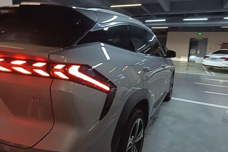 Used Geely Galaxy L7 2024 1.5T 115 km MAX Dragon Edition Right Rear Taillight