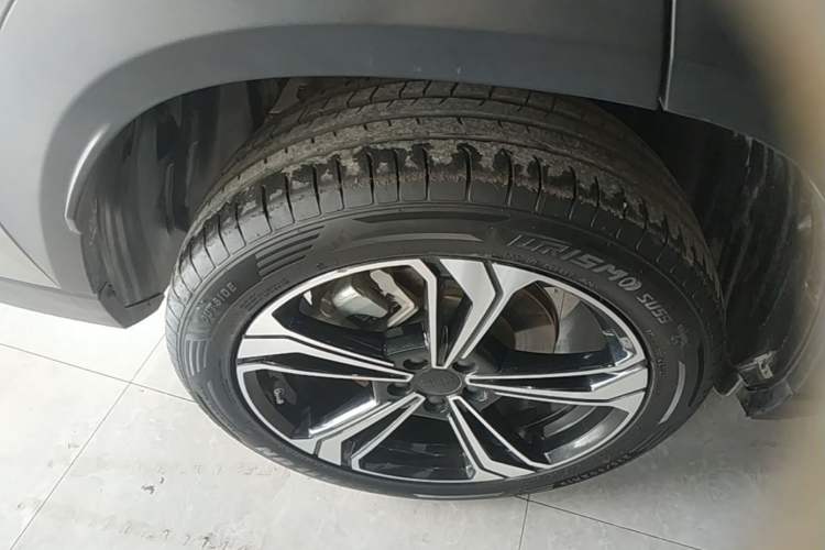 Used Geely Galaxy L7 2024 1.5T 115 km PLUS Dragon Edition Right Rear Wheel Hub
