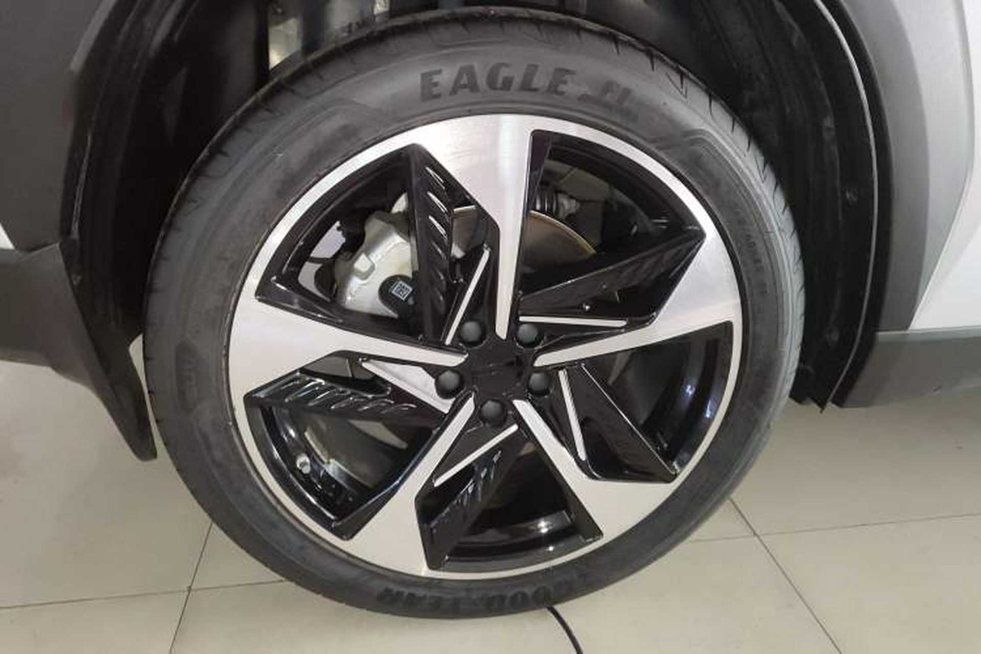 Used Geely Galaxy L7 2024 1.5T 115 km Starship Dragon Edition Right Rear Wheel Hub