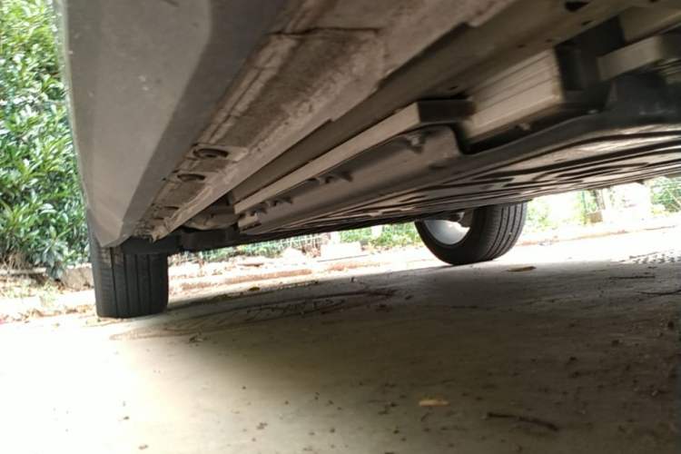 Used Geely Galaxy L7 2024 1.5T 115 km PLUS Dragon Edition Right Side Sill