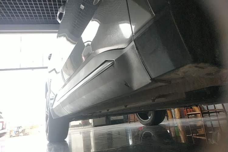 Used Geely Galaxy L7 2024 1.5T 115 km PLUS Dragon Edition Right Side Sill