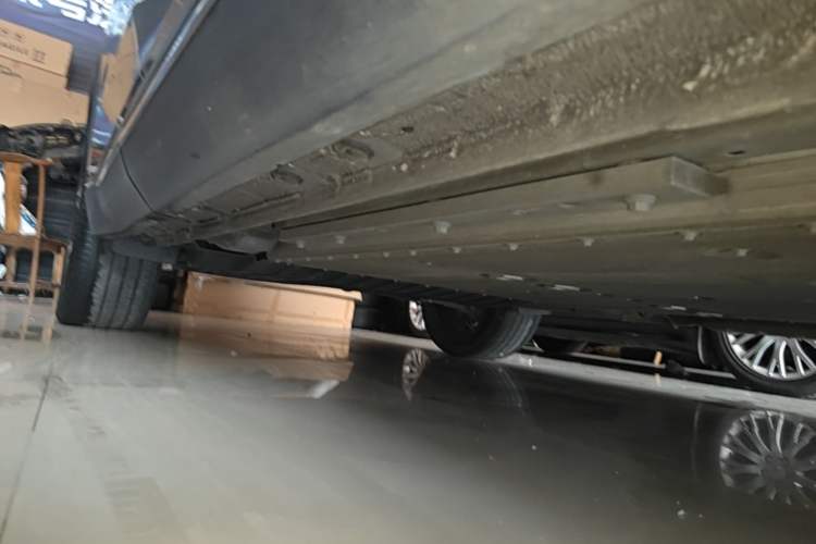 Used Geely Galaxy L7 2024 1.5T 115 km MAX Dragon Edition Right Side Sill