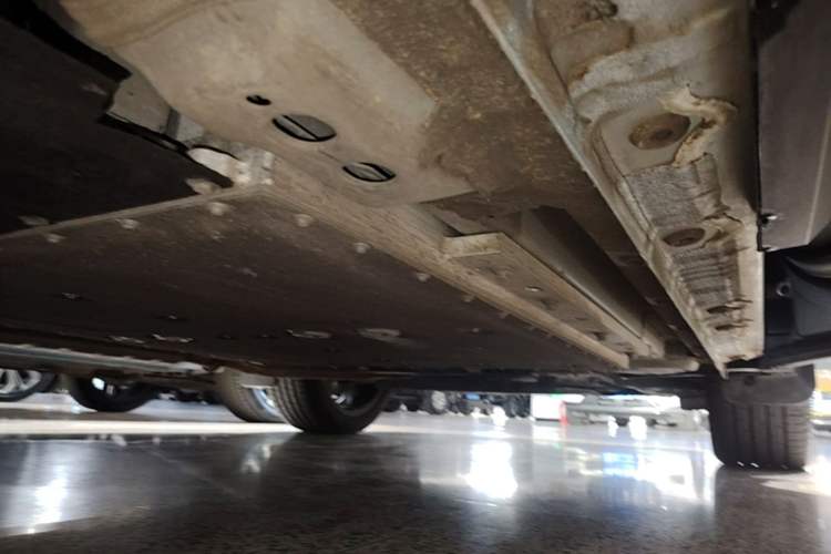 Used Geely Galaxy L7 2024 1.5T 115 km PLUS Dragon Edition Right Side Sill