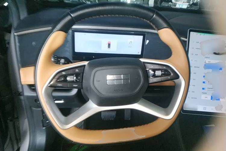 Used Geely Galaxy L7 2024 1.5T 115 km PLUS Dragon Edition Steering Wheel