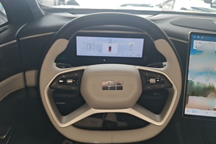 Used Geely Galaxy L7 2024 1.5T 115 km MAX Dragon Edition Steering Wheel