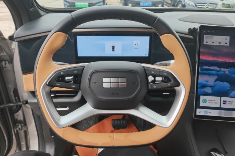 Used Geely Galaxy L7 2024 1.5T 115 km PLUS Dragon Edition Steering Wheel