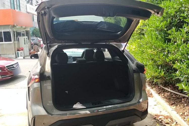 Used Geely Galaxy L7 2024 1.5T 115 km PLUS Dragon Edition Trunk