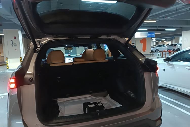 Used Geely Galaxy L7 2024 1.5T 115 km MAX Dragon Edition Trunk